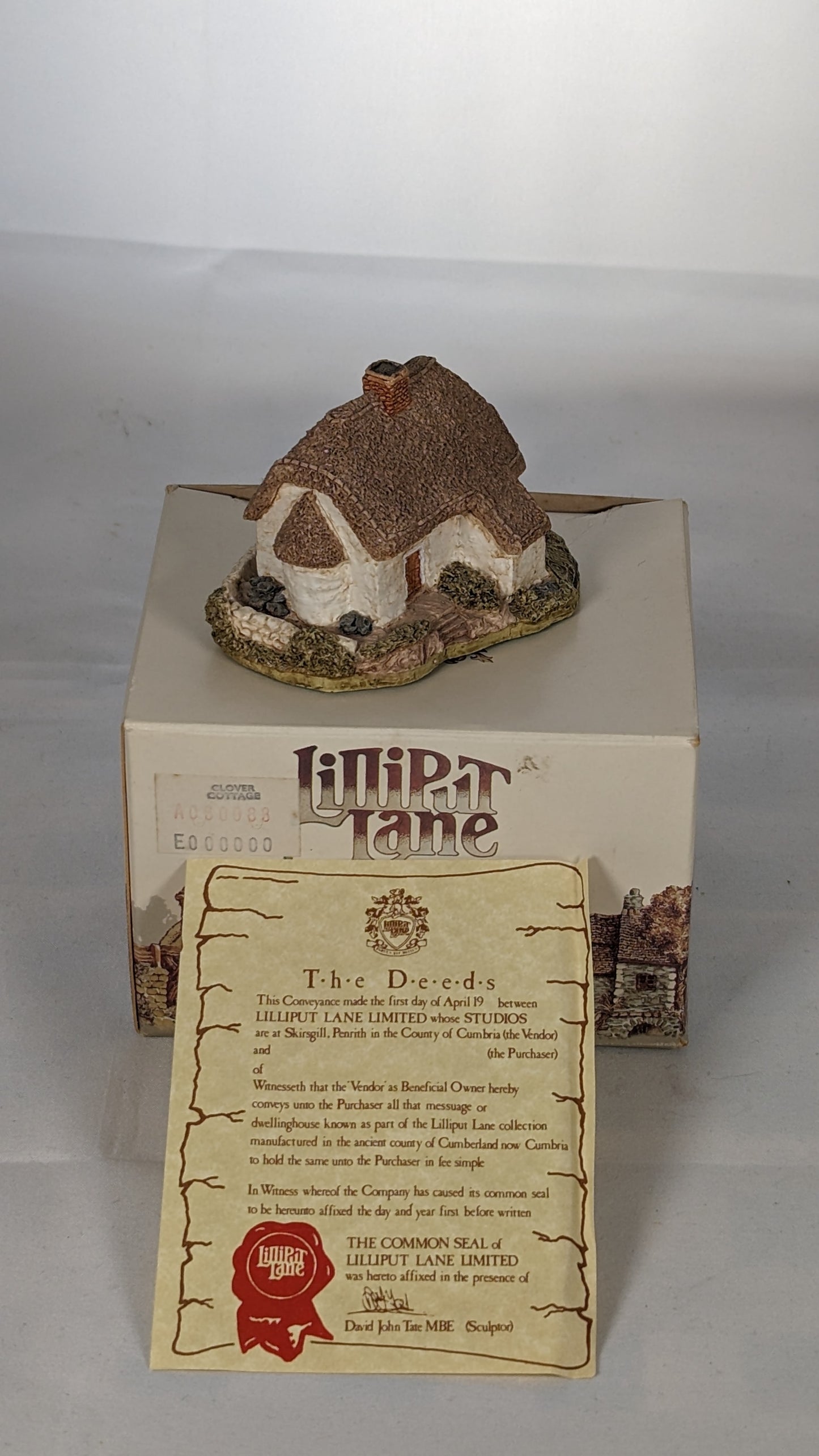 Lilliput Lane "Clover Cottage"