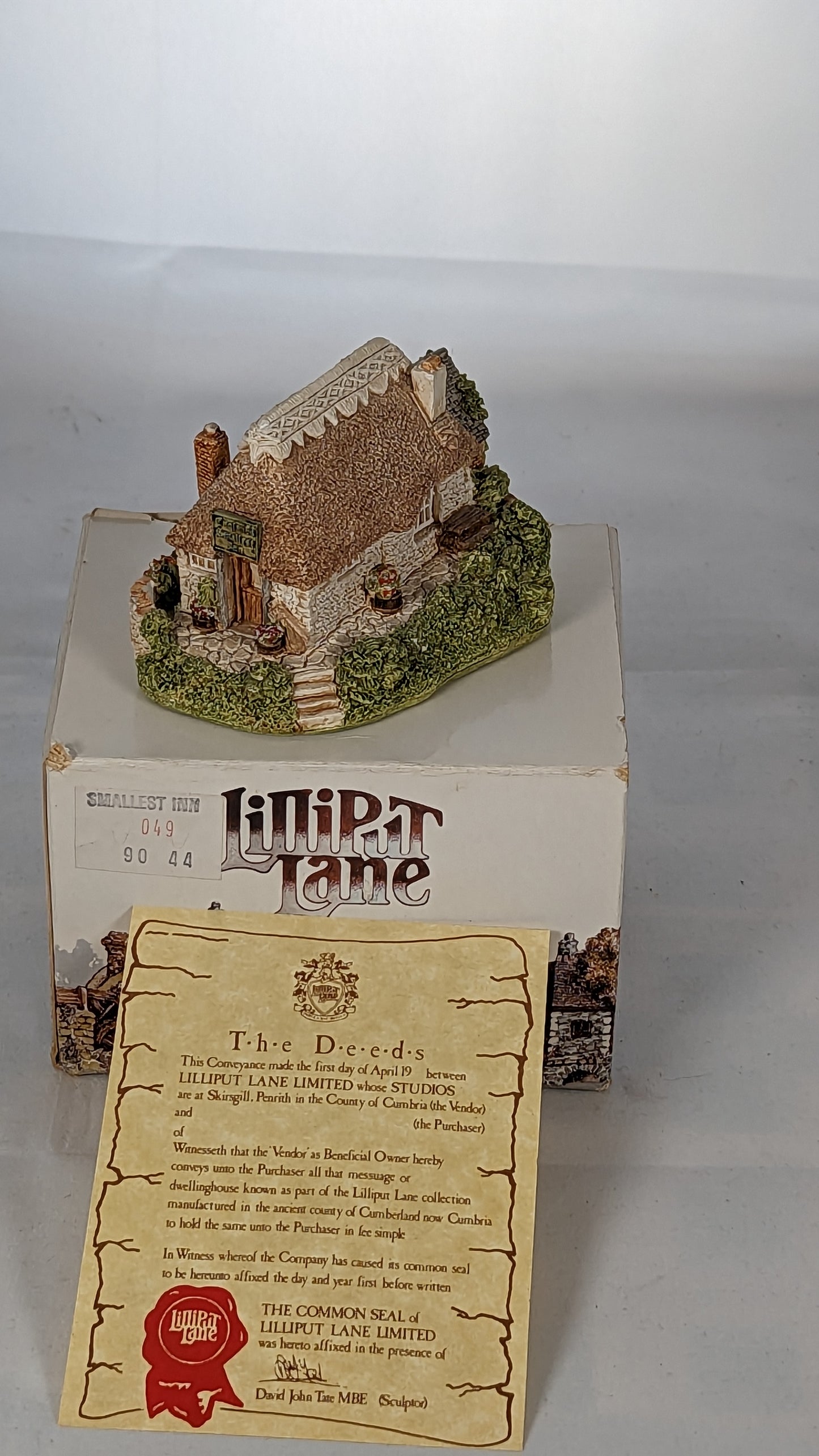 Lilliput Lane "Smallest Inn"