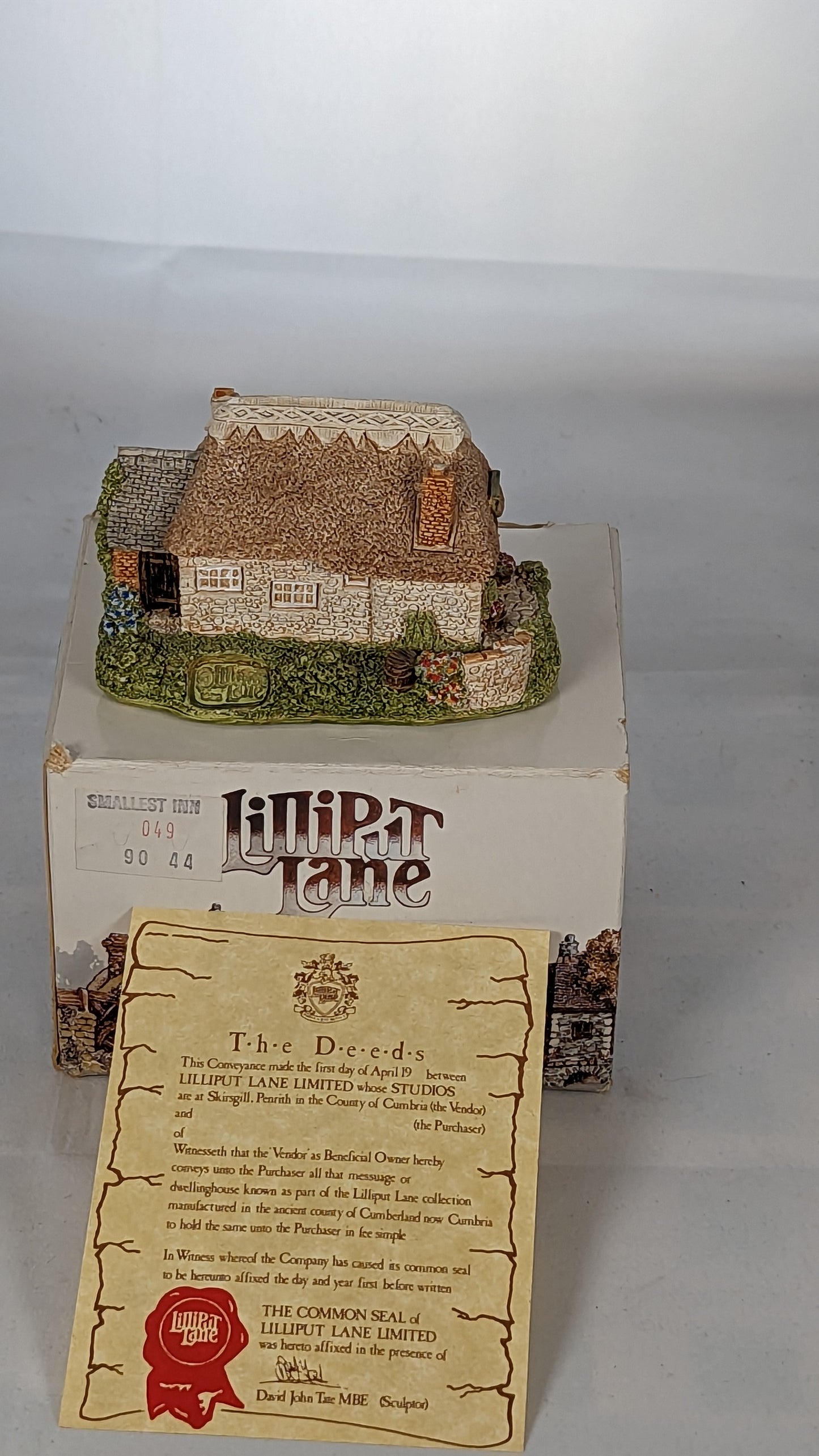 Lilliput Lane "Smallest Inn"