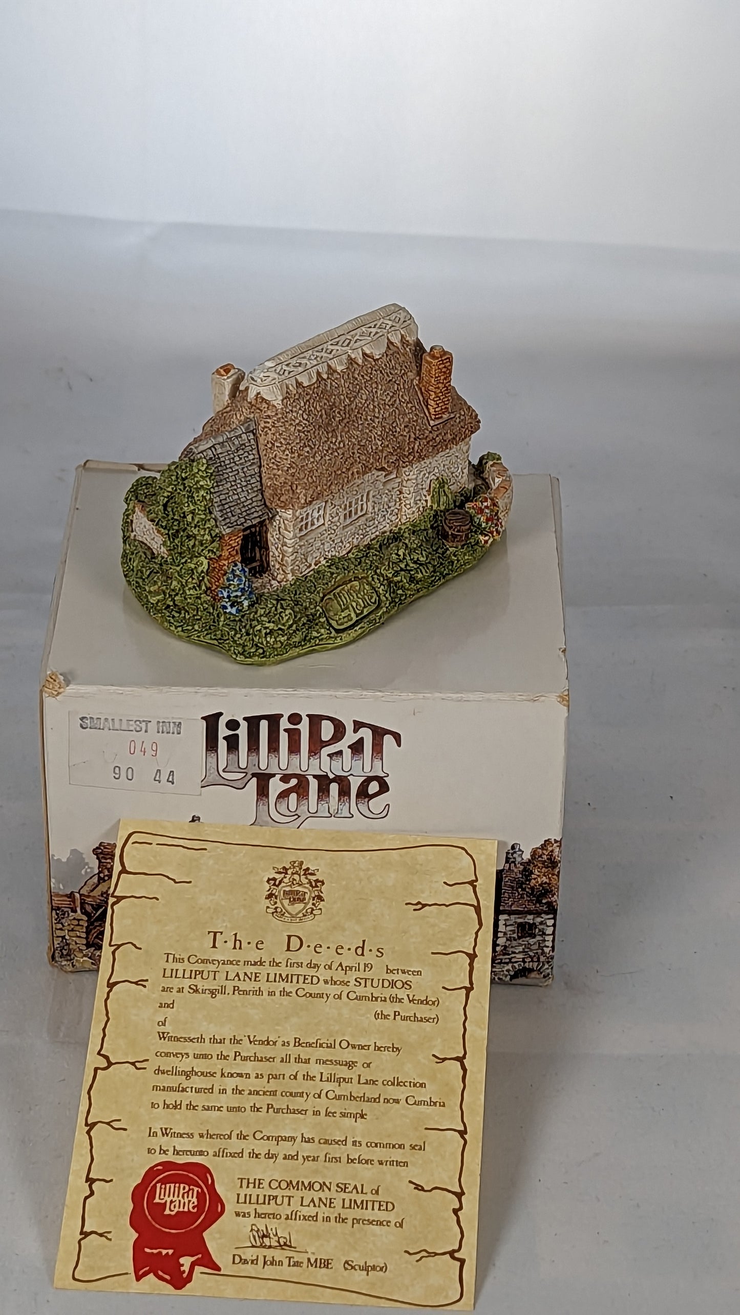 Lilliput Lane "Smallest Inn"