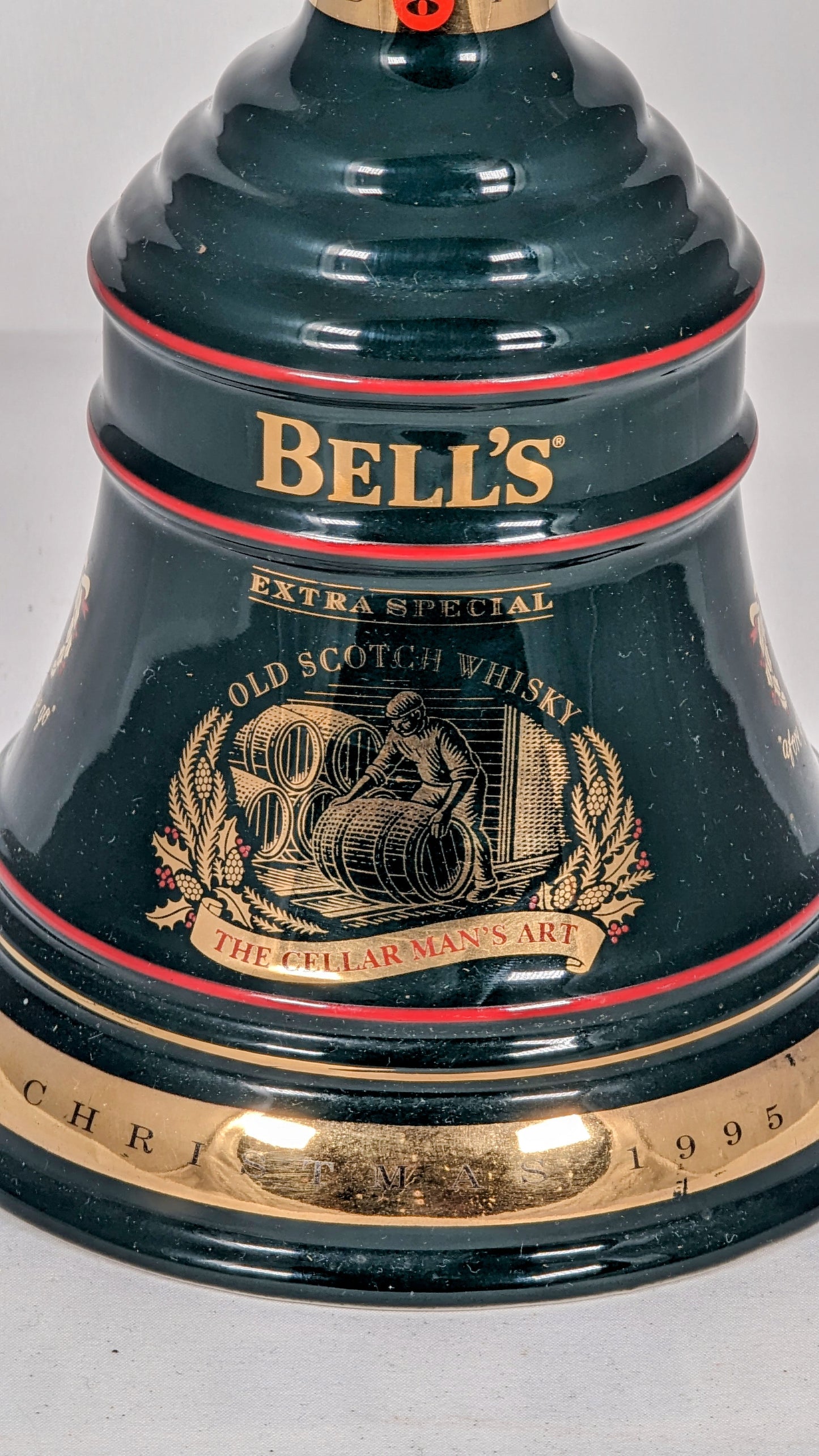 Wade Ceramic Bells Extra Special Scotch Whisky Decanter Lg