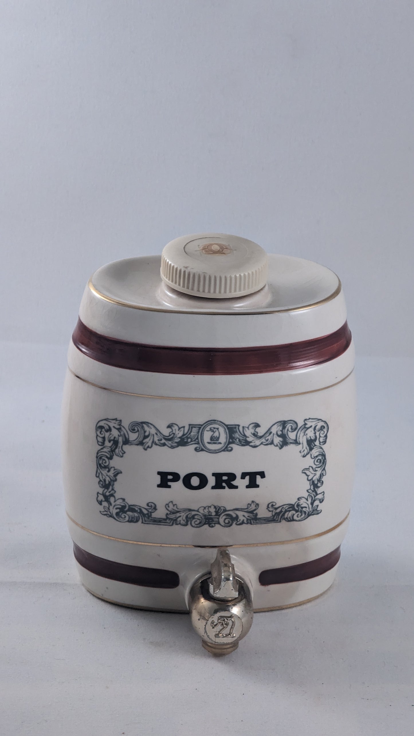 Vintage Wade Royal Victoria Ceramic Barrel Decanters x 5