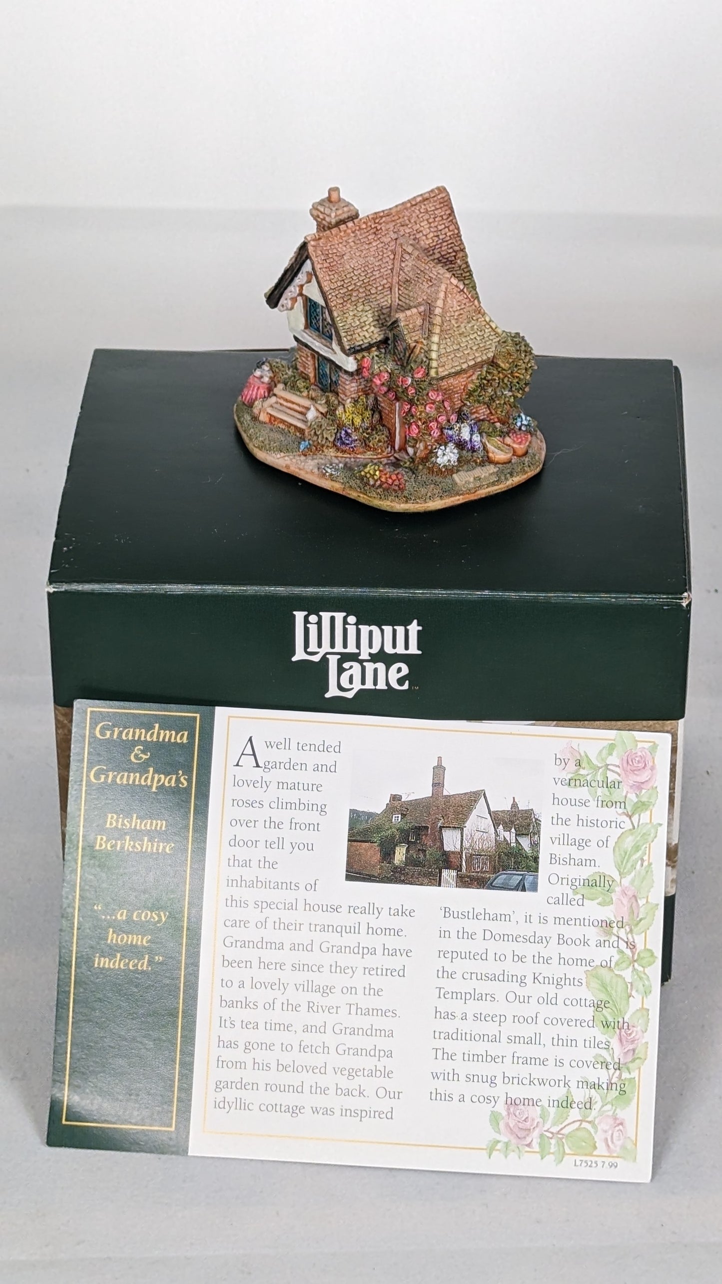 Lilliput Lane "Grandma & Grandpa's"