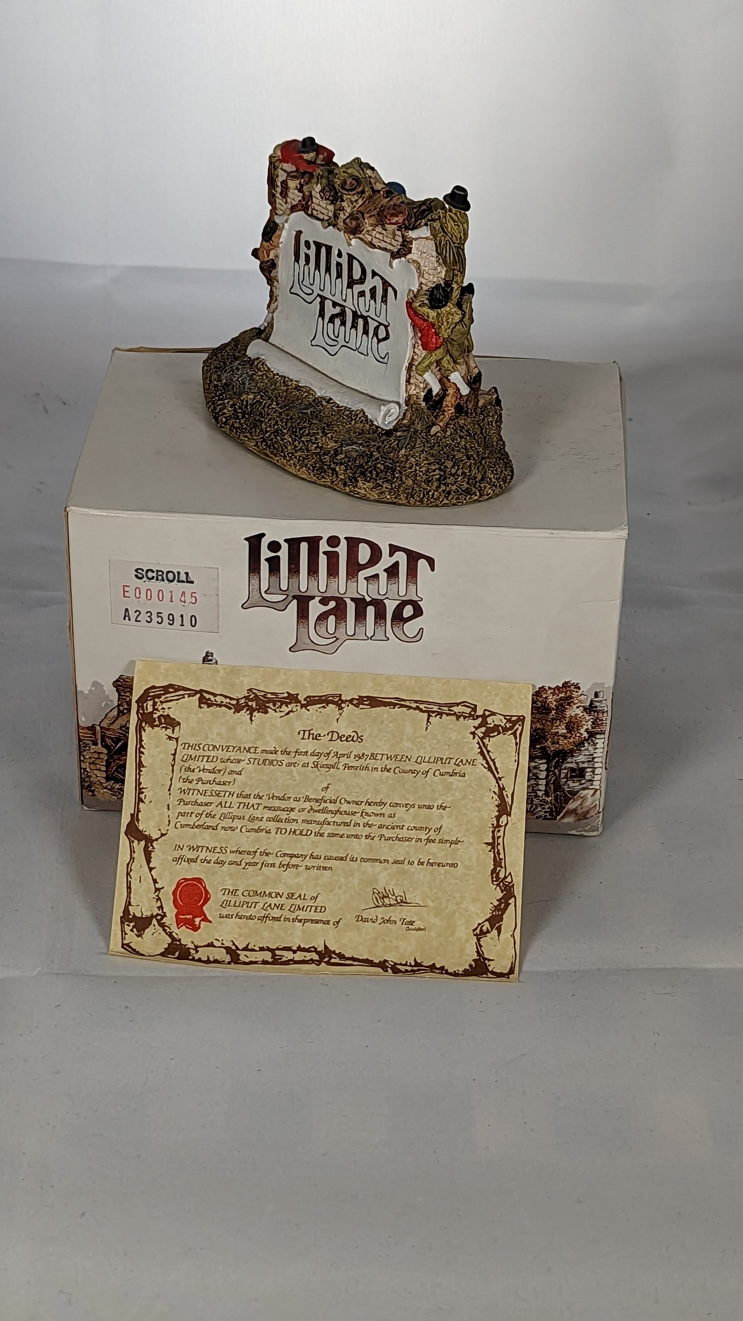 Lilliput Lane "Scroll"