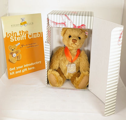 Steiff 2018 Bear Of The Year Limited Edition