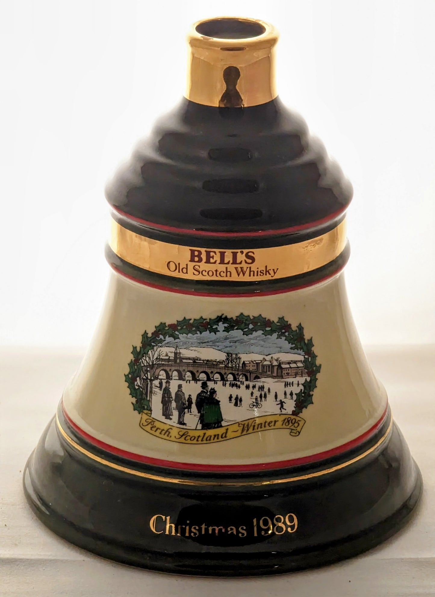 Wade Ceramics Bells Christmas 1989 Whisky Decanter