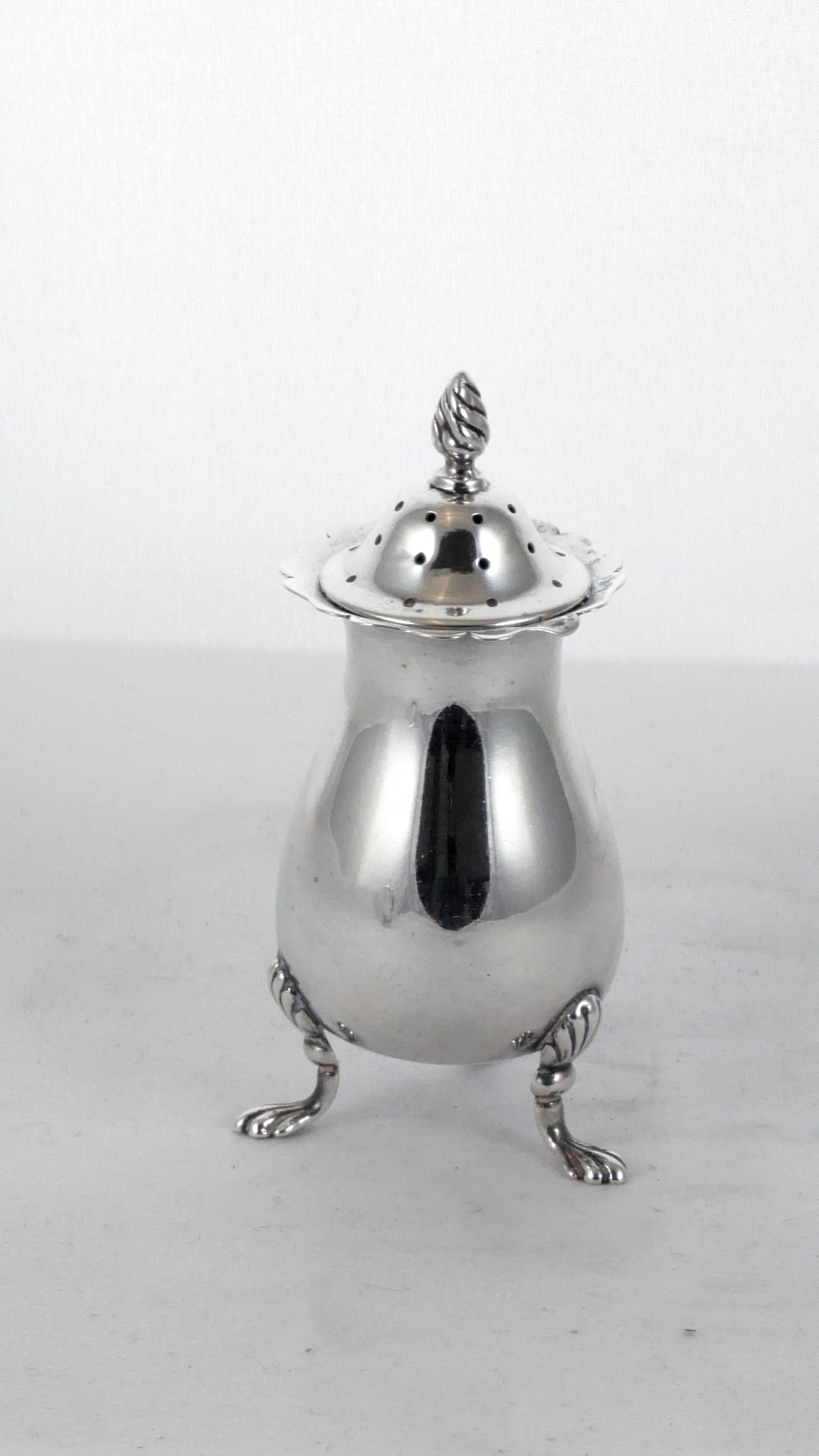 Solid Silver Salt/Pepper Shaker 1905/6