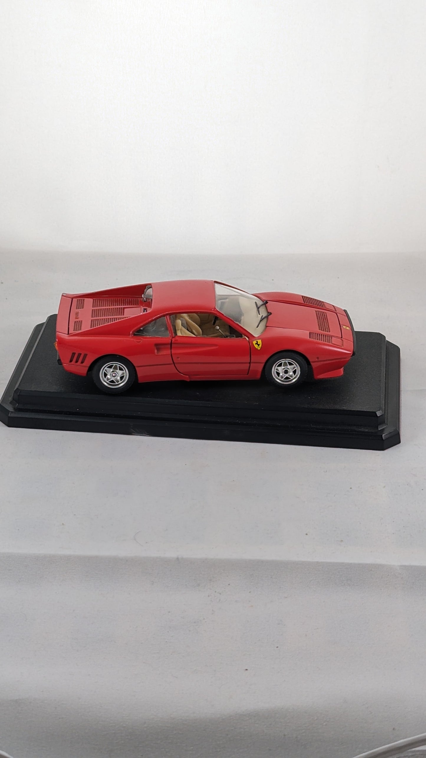 BBurago Model 'Ferrari GTO 1984'